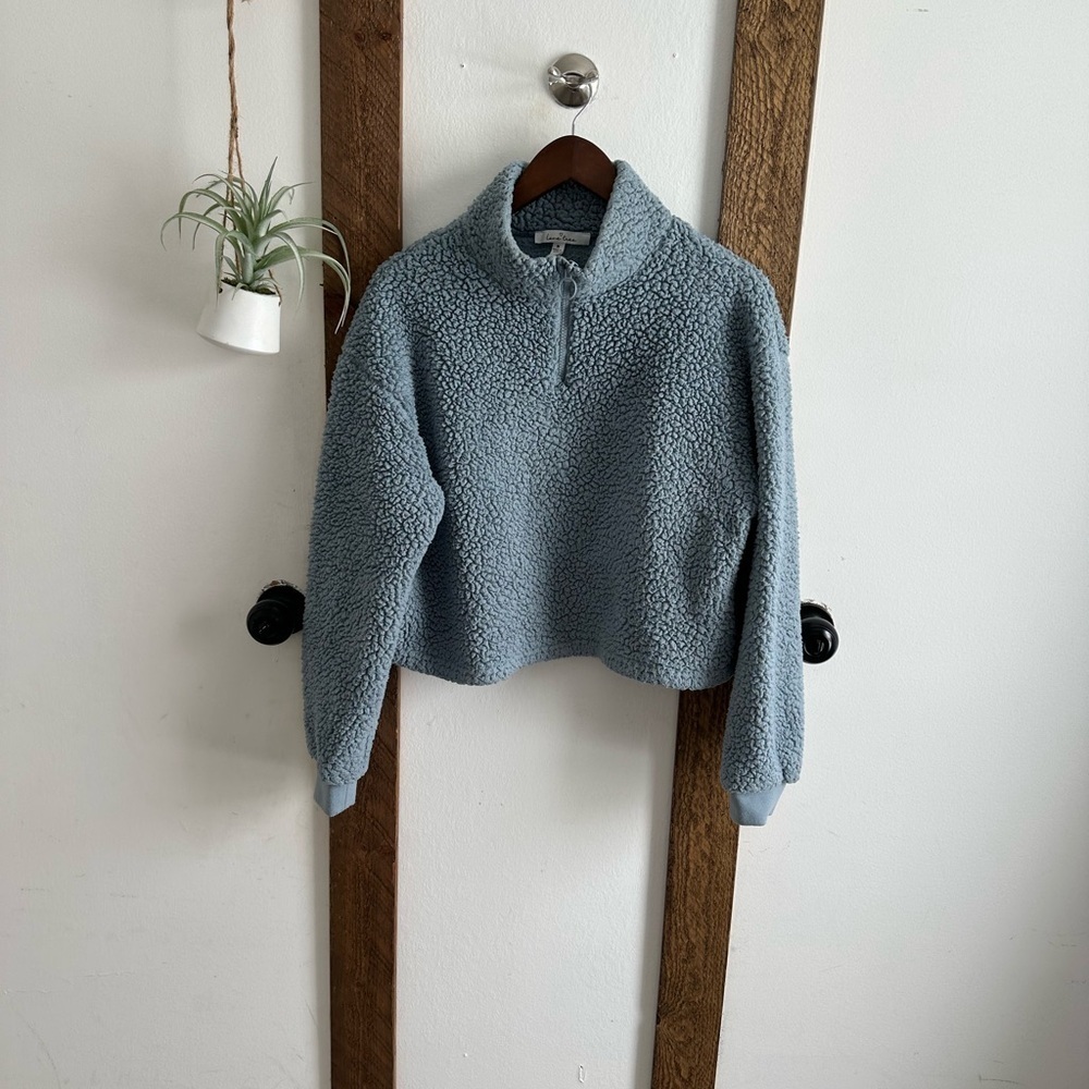Love Tree Dusty Blue Faux Shearling Sweater 1/4 Zip Women’s Medium 
Guc cozy